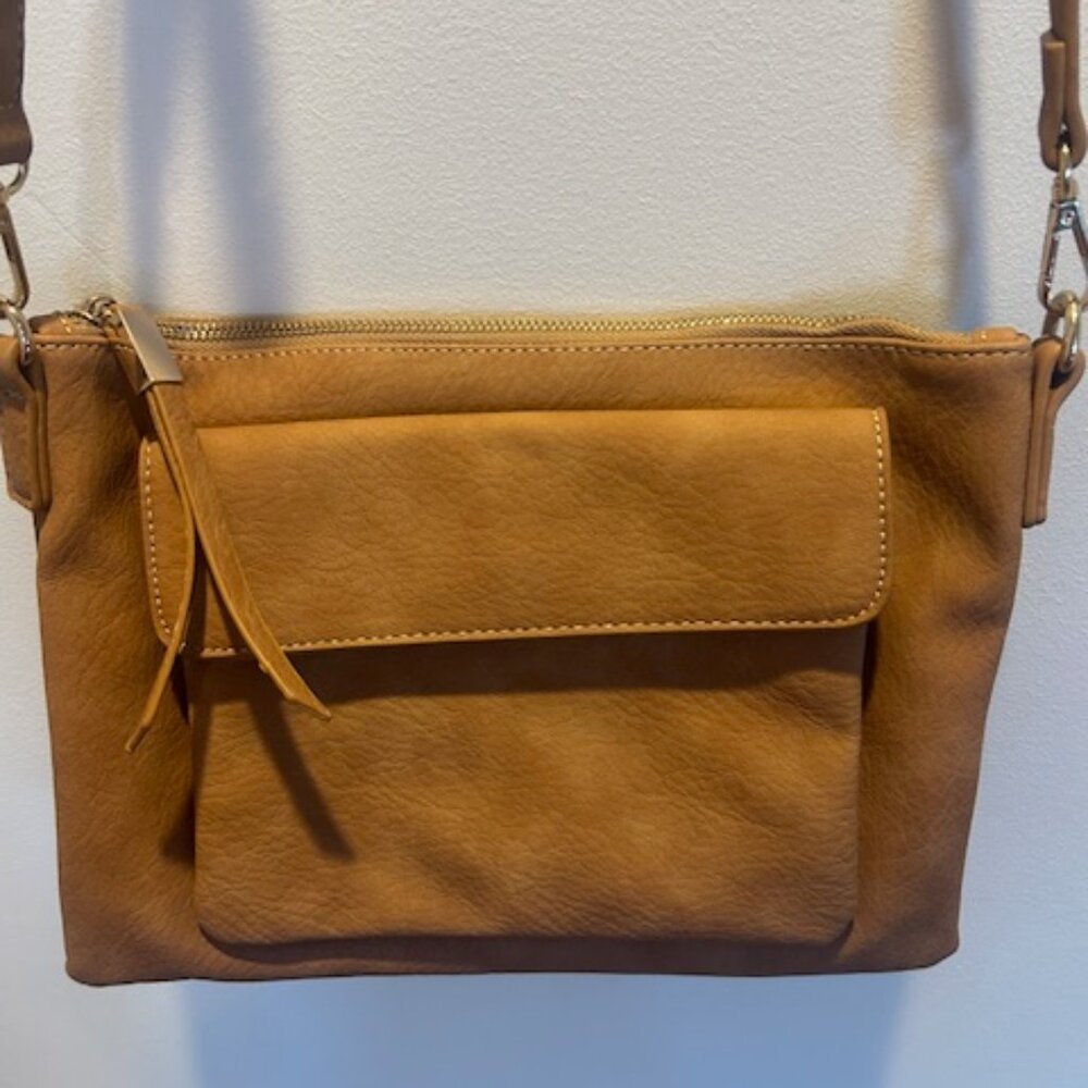 Shiraleah Tan Leather Crossbody bag / with Clutch Strap Included Brand New